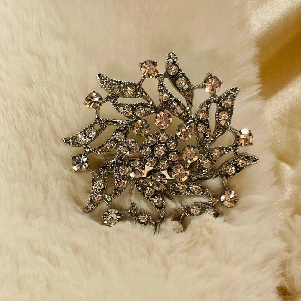 Ivory Faux Fur Bridal Shawl Wrap with Rhinestone Brooch Satin Lined Stole Ivory